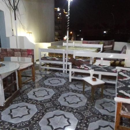 One Love Guesthouse & Restaurant Luxor Exterior foto