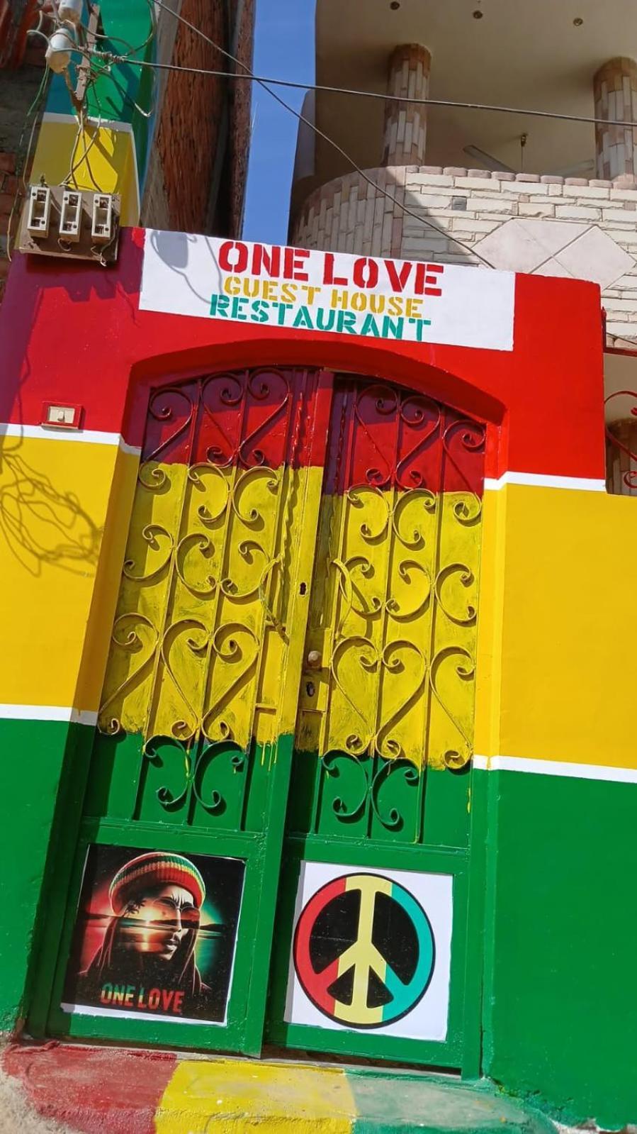 One Love Guesthouse & Restaurant Luxor Exterior foto
